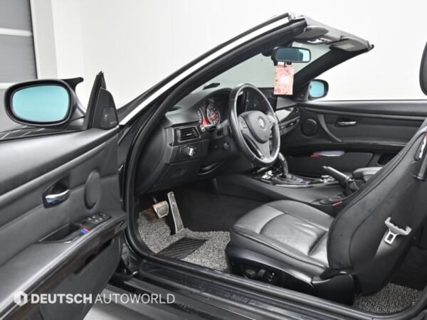 2011 BMW 3series (5th generation) Convertible 328i - Image 11