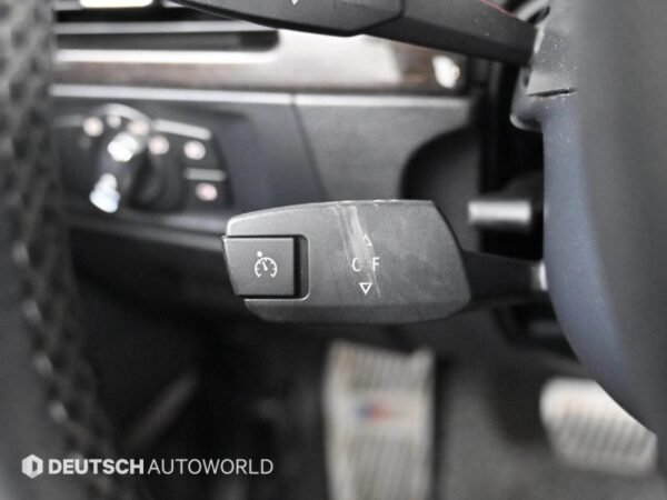 2011 BMW 3series (5th generation) Convertible 328i - Image 6