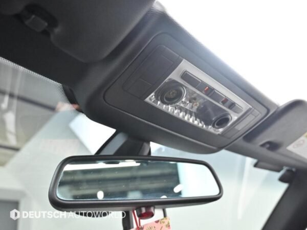 2011 BMW 3series (5th generation) Convertible 328i - Image 3