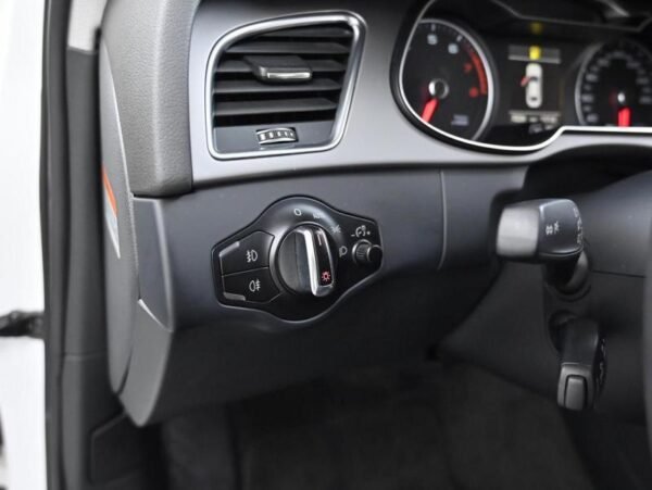 2014 AUDI A4 (4th generation) 2.0 TFSI quattro dynamic - Image 11