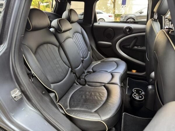 2016 MINI COUNTRY MAN 2.0 SD ALL4 - Image 10