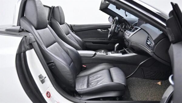 2011 BMW Z4 (2nd generation) 35is sDrive - Image 12
