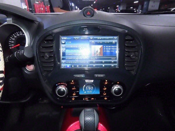 2014 NISSAN JUKE 1.6 SV - Image 12
