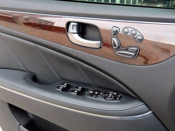 2013 HYUNDAI EQUUS VS380 Modern - Image 10