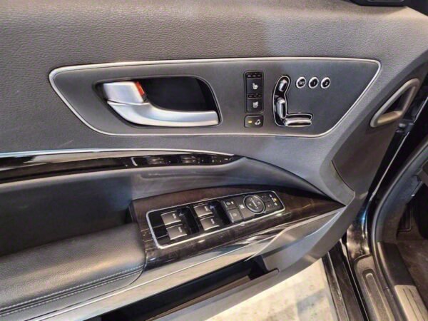 2014 KIA K9(KH) 3.3 GDI Executive - Image 11
