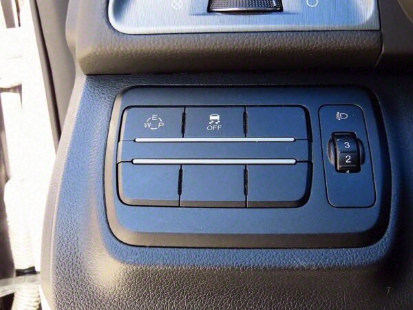 2018 KG Mobility (SSANGYONG) Tivoli Armor 1.6 Gasoline gear edition - Image 10