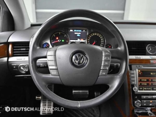 2014 Volkswagen PHAETON 3.0 V6 TDI - Image 10