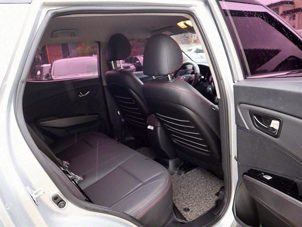 2018 KG Mobility (SSANGYONG) TIVOLI AIR Gasoline 2WD IX - Image 8