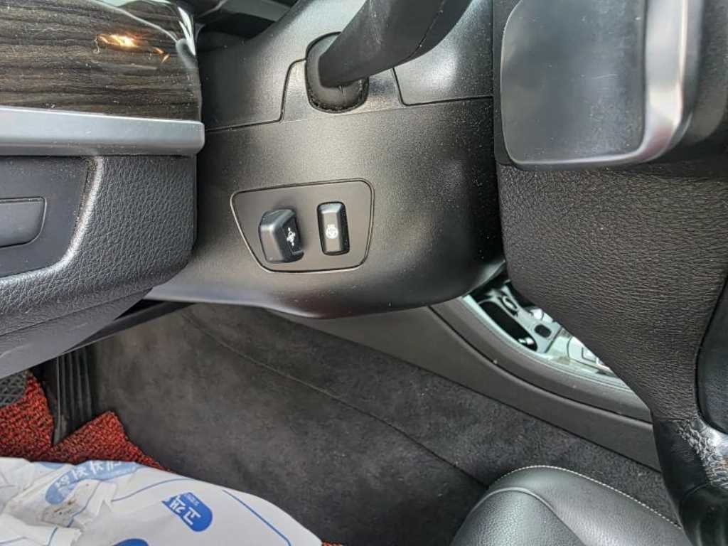 2014 BMW 5series (6th generation) 528i xDrive luxury - Image 9