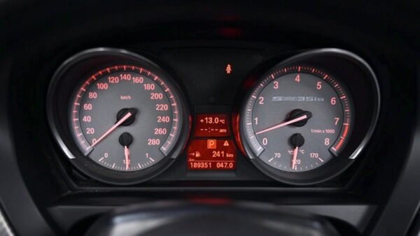 2011 BMW Z4 (2nd generation) 35is sDrive - Image 9