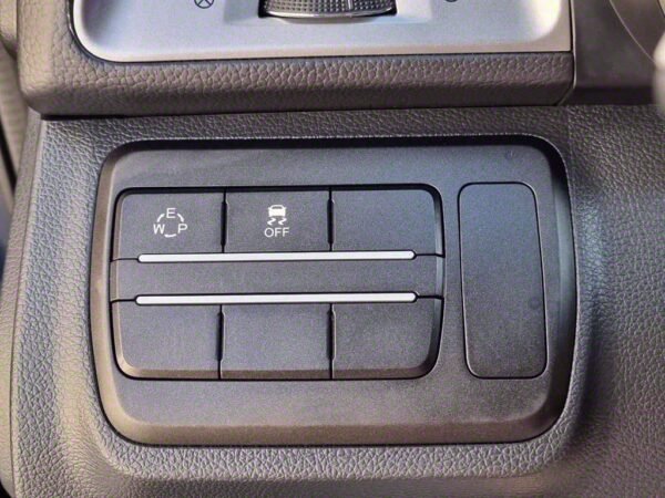 2016 KG Mobility (SSANGYONG) TIVOLI - Image 7