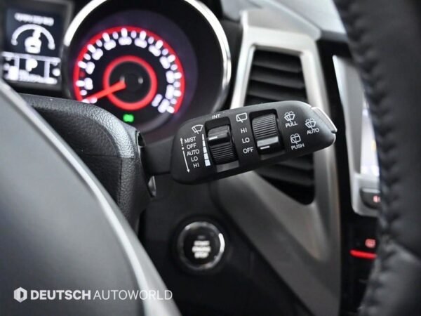 2016 KG Mobility (SSANGYONG) TIVOLI Gasoline 2WD LX - Image 6