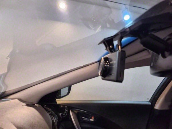 2015 HYUNDAI GRANDEUR HG 240 Modern - Image 5