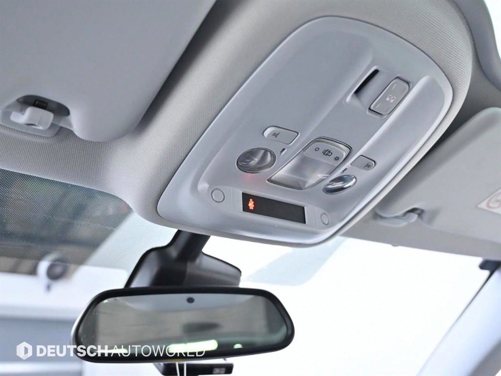 2017 Peugeot 308 (2nd generation) SW 1.6 BlueHDi - Image 5