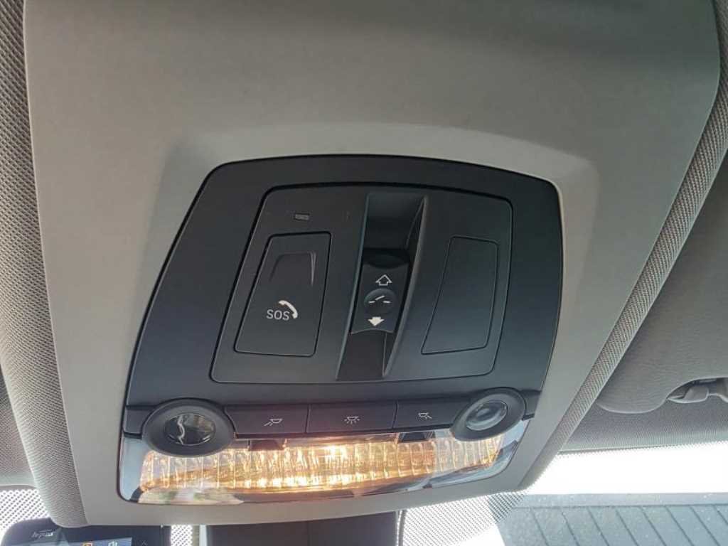 2014 BMW 5series (6th generation) 528i xDrive luxury - Image 4