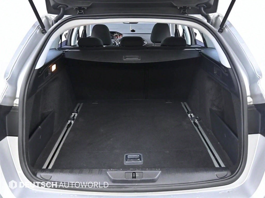 2017 Peugeot 308 (2nd generation) SW 1.6 BlueHDi - Image 3