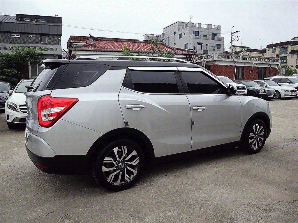 2018 KG Mobility (SSANGYONG) TIVOLI AIR Gasoline 2WD IX - Image 19