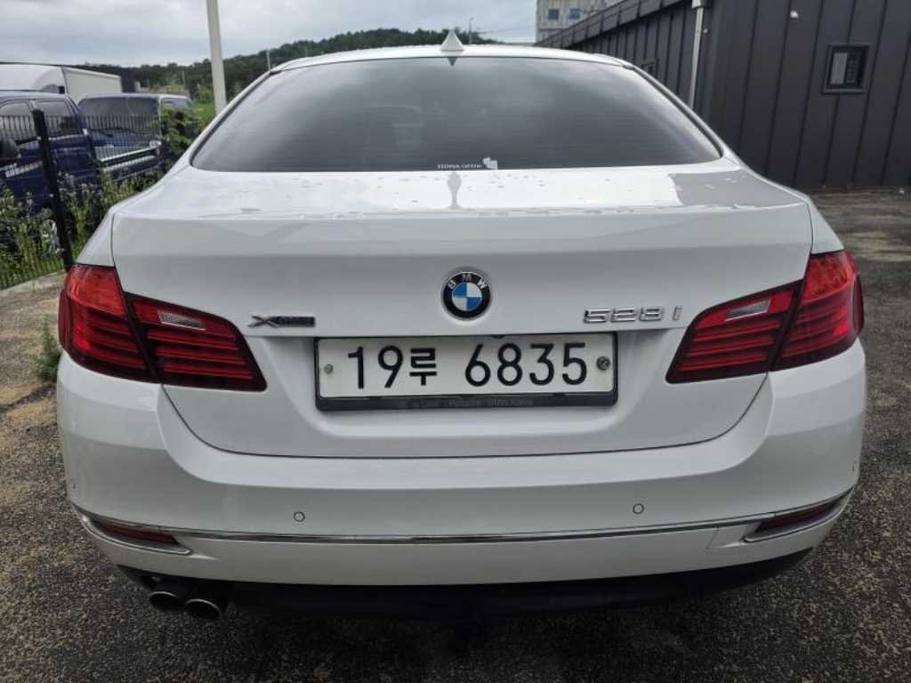 2014 BMW 5series (6th generation) 528i xDrive luxury - Image 19