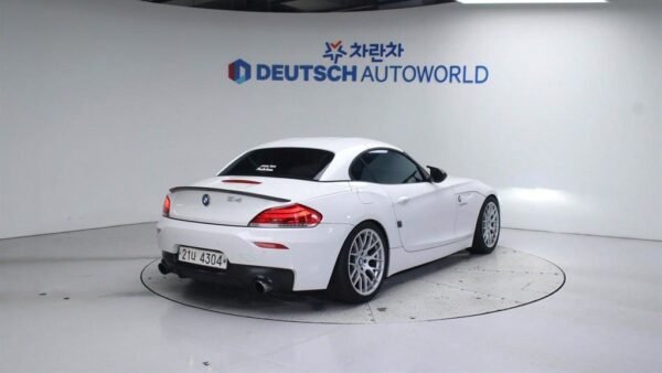 2011 BMW Z4 (2nd generation) 35is sDrive - Image 20