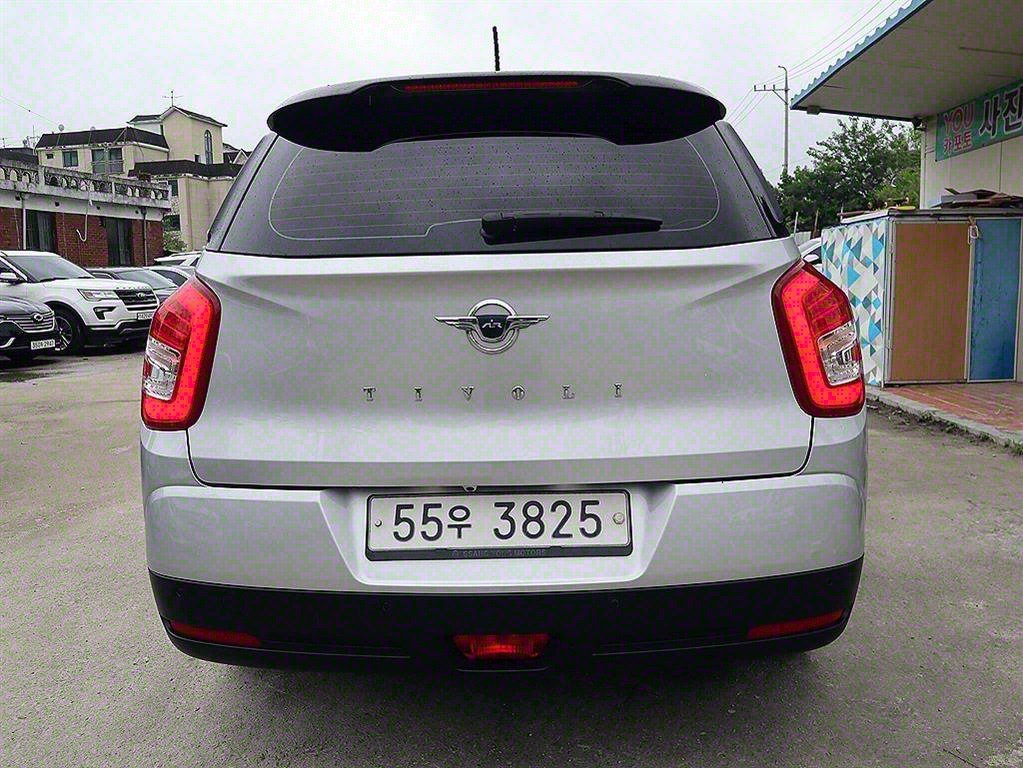 2018 KG Mobility (SSANGYONG) TIVOLI AIR Gasoline 2WD IX - Image 18