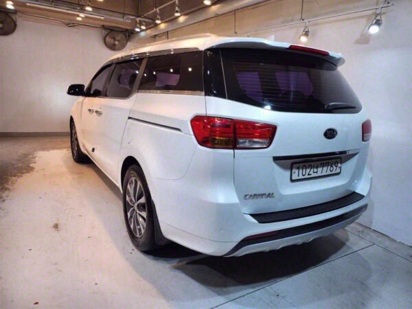 2017 KIA All New CARNIVAL Diesel Luxury - Image 19