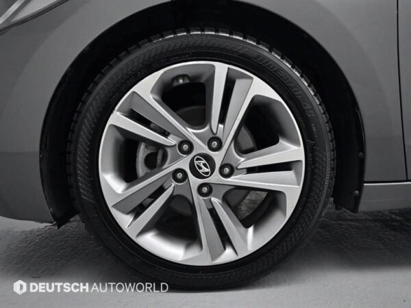2017 HYUNDAI AVANTE AD 1.6 GDi Value plus - Image 18