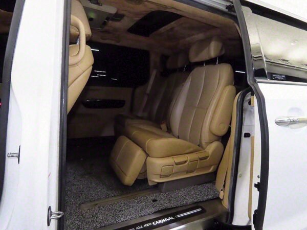 2016 KIA All New CARNIVAL LIMUOSINE Diesel President - Image 16