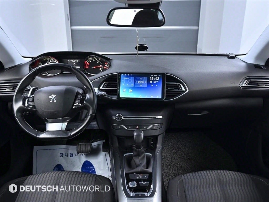 2017 Peugeot 308 (2nd generation) SW 1.6 BlueHDi - Image 16