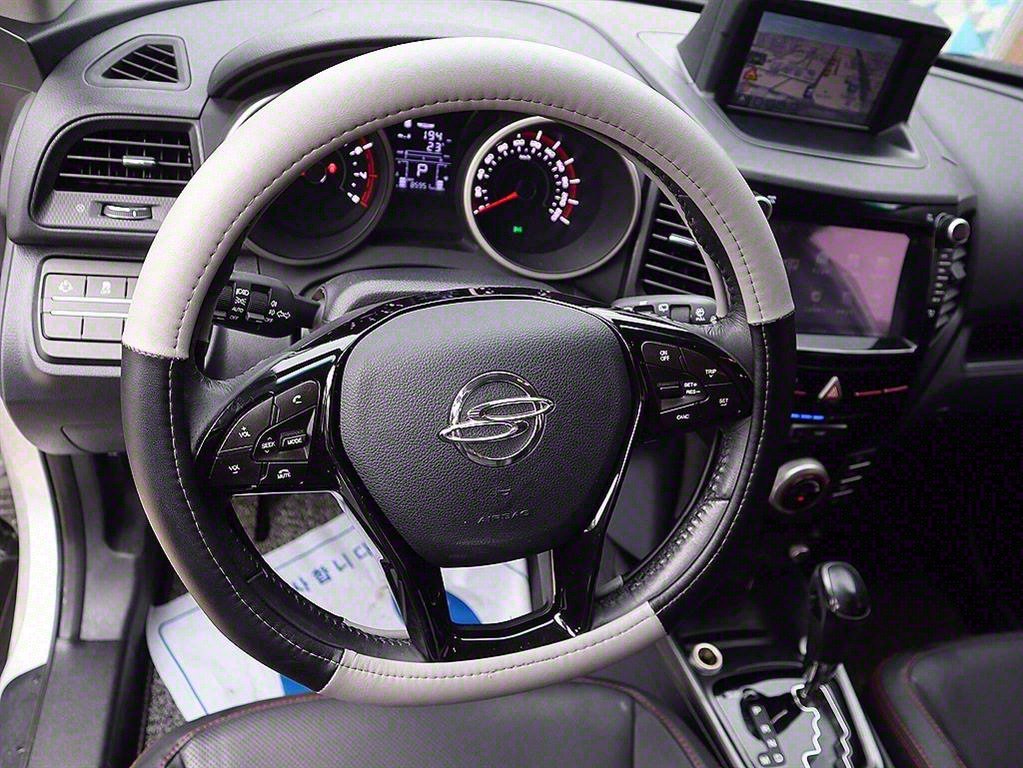 2018 KG Mobility (SSANGYONG) TIVOLI AIR Gasoline 2WD IX - Image 14