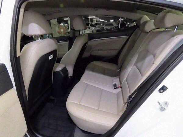 2017 HYUNDAI AVANTE AD 106 GDi Value Plus - Image 13