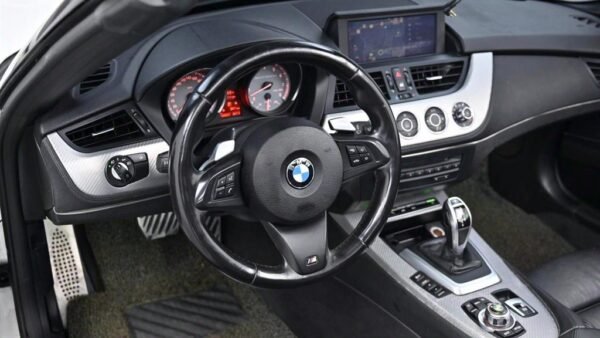 2011 BMW Z4 (2nd generation) 35is sDrive - Image 14