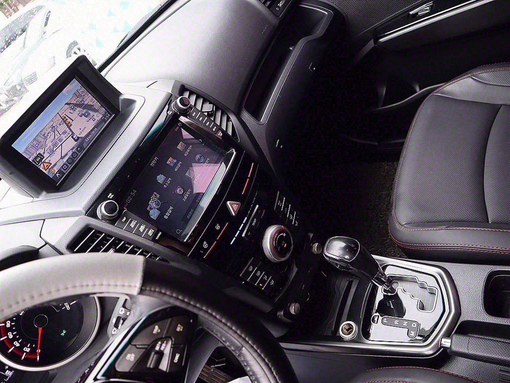 2018 KG Mobility (SSANGYONG) TIVOLI AIR Gasoline 2WD IX - Image 12