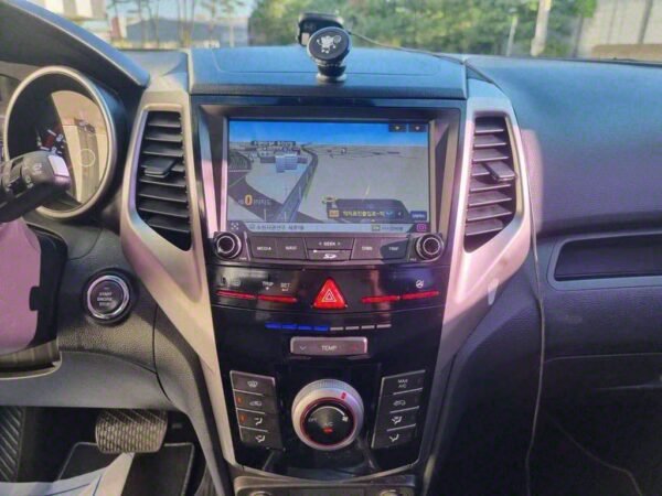 2016 KG Mobility (SSANGYONG) TIVOLI - Image 13