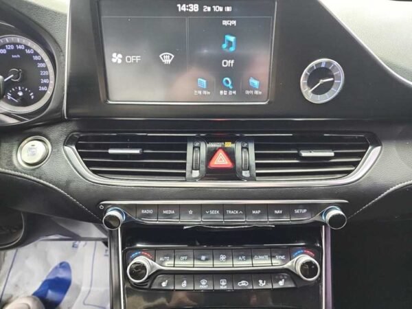 2017 Hyundai GRANDEUR IG 2.4 GDi Modern - Image 13