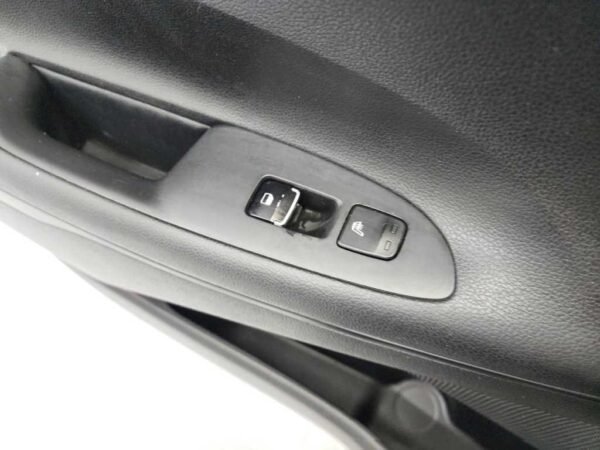 2017 Hyundai GRANDEUR IG 2.4 GDi Modern - Image 9