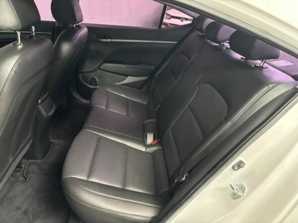 2018 Hyundai AVANTE AD 1.6 GDi Value Plus - Image 14