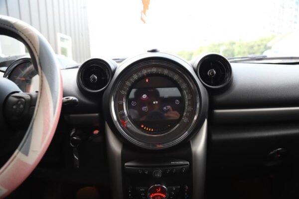 2016 Mini Countryman 2.0 D ALL4 - Image 13