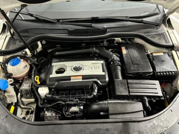 2016 Volkswagen CC 2.0 TSI - Image 4