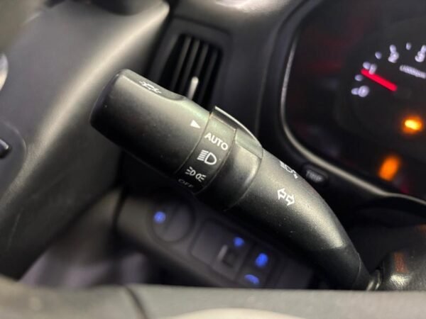 2016 Hyundai Grand STAREX Diesel Ban Modern - Image 11