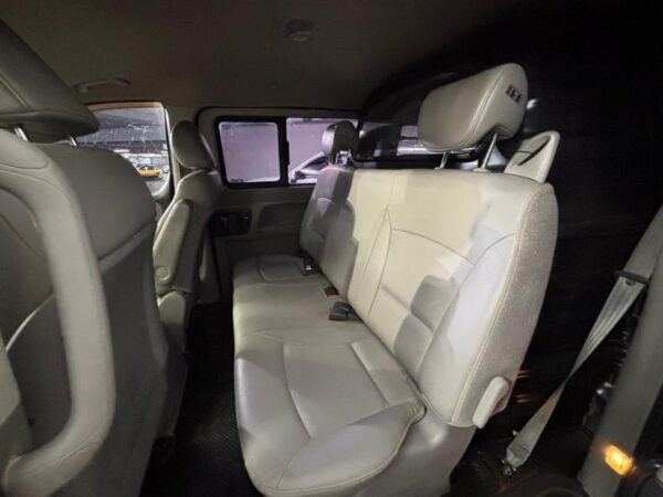 2016 Hyundai Grand STAREX Diesel Ban Modern - Image 8