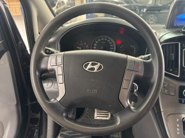 2016 Hyundai Grand STAREX Diesel Ban Modern - Image 16