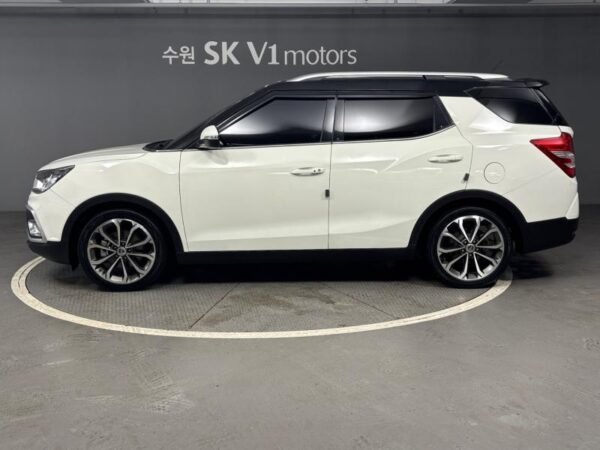 2017 KGM (SSANGYONG) TIVOLI air Gasoline 2WD RX - Image 19