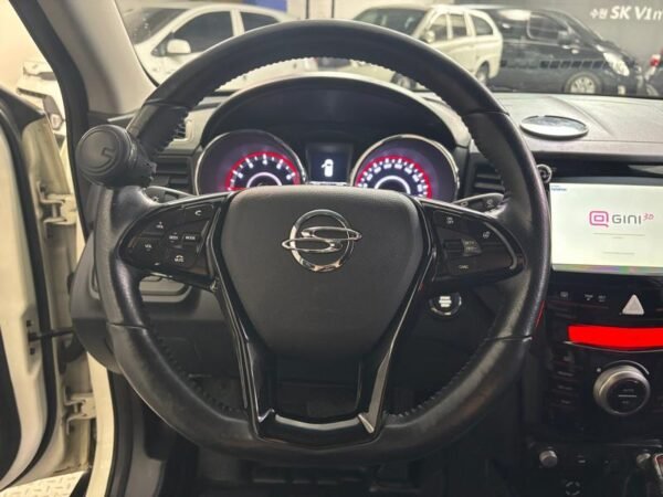2017 KGM (SSANGYONG) TIVOLI air Gasoline 2WD RX - Image 18