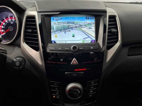 2018 KGM (SSANGYONG) TIVOLI Armor 1.6 Gasoline TX - Image 11
