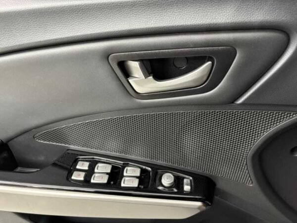 2018 KGM (SSANGYONG) TIVOLI Armor 1.6 Gasoline TX - Image 7