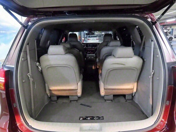 2015 KIA All New Carnival Diesel Prestige - Image 6