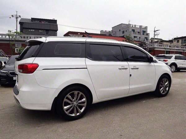 2017 KIA All NEW CARNIVAL Diesel Prestige - Image 19