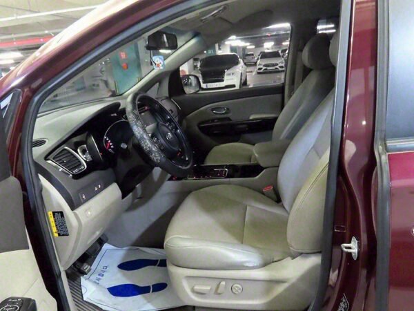 2015 KIA All New Carnival Diesel Prestige - Image 17