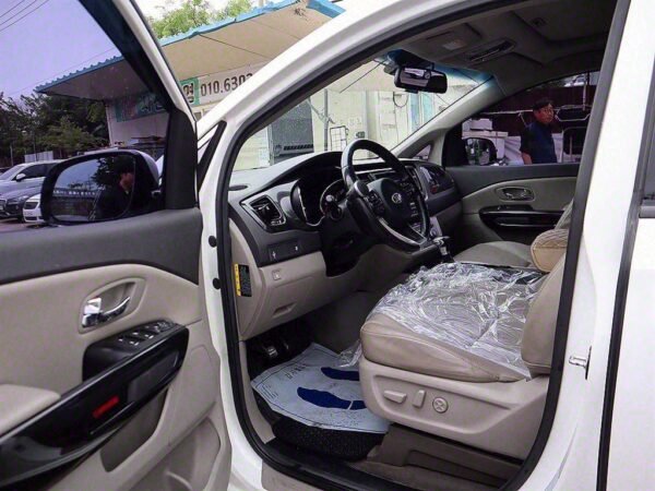 2017 KIA All NEW CARNIVAL Diesel Prestige - Image 17
