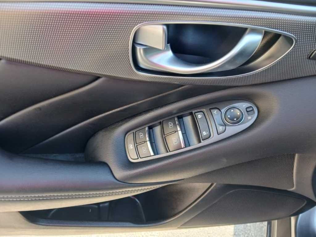 2016 Infiniti Q50 2.2D Premium - Image 12